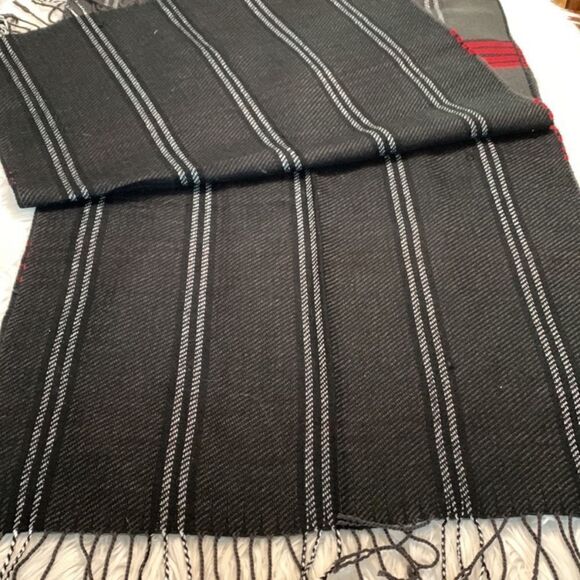BLANKET Plaid Scarf fringed red/black/gray reversible - Picture 3 of 5